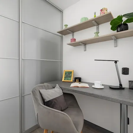 Apartament W Spokojnej Okolicy Z Parkingiem By Noclegi Renters Kraków Zewnętrze zdjęcie