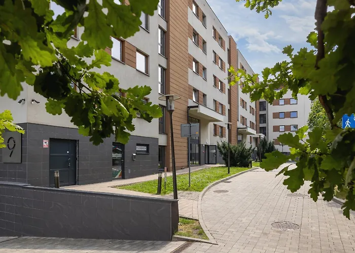Apartament W Spokojnej Okolicy Z Parkingiem By Noclegi Renters