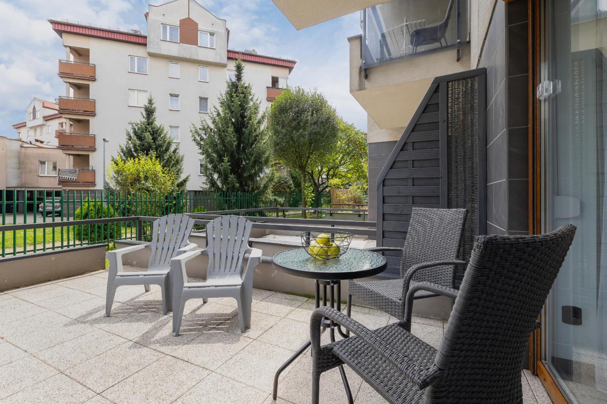 W Spokojnej Okolicy Z Parkingiem By Renters Leilighet