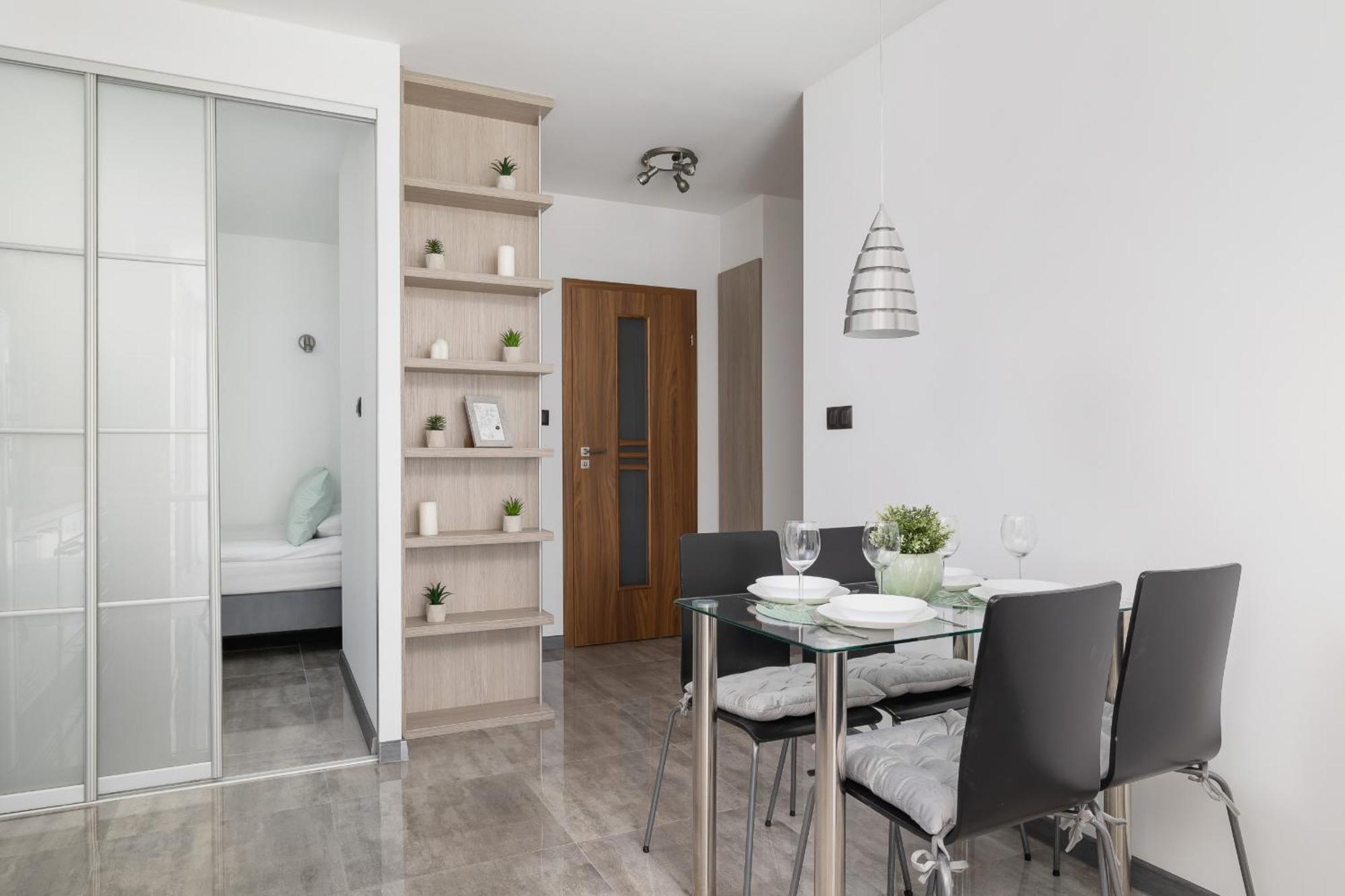Appartamento W Spokojnej Okolicy Z Parkingiem By Renters Cracovia